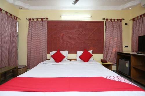 Hostal Rater Tara Diner Rabi Guest House