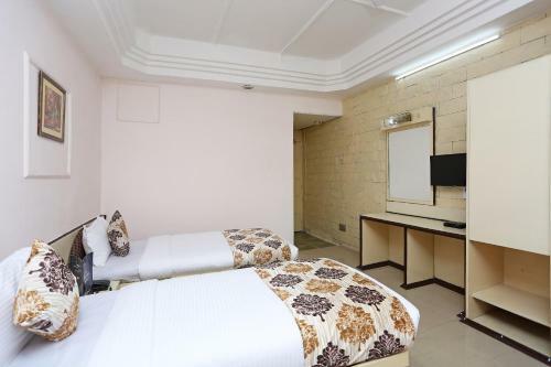 Oyo 10264 Hotel Midtown
