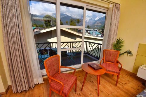 Hotel Infinitea Tea Garden Resort