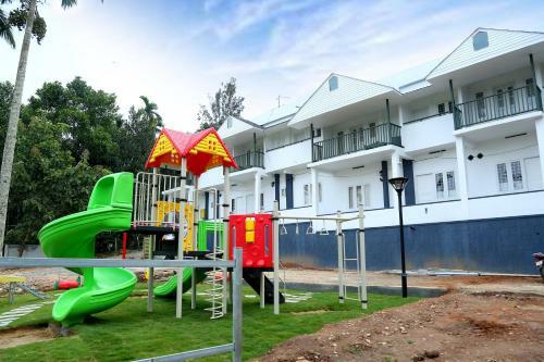 Hotel Two Bedroom Luxury Apartment With Balcony