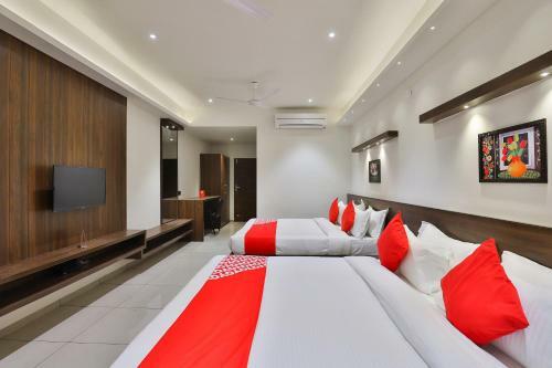 Oyo 16604 Hotel Sparsh Inn