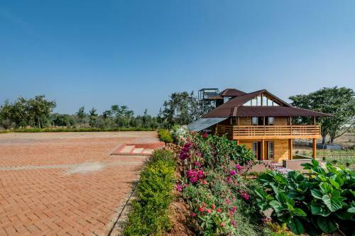 Saffronstays Thenkani Organic Farms