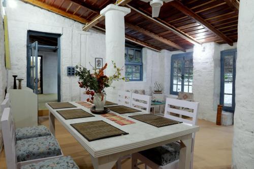 Hostal The Vergomont Holiday Home