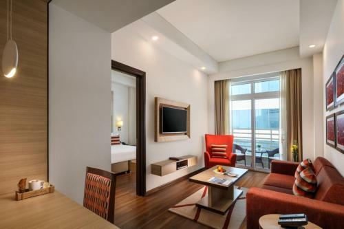 Sandal Suites By Lemon Tree Hotels