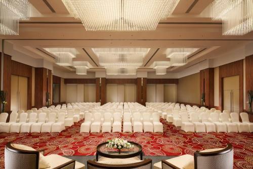 Sandal Suites By Lemon Tree Hotels