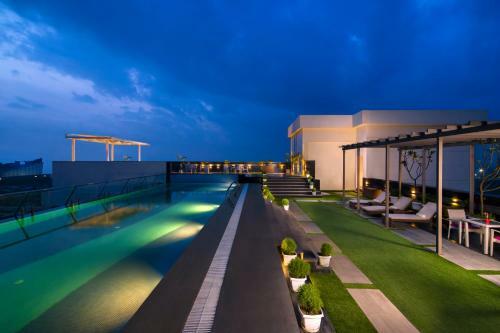 Sandal Suites By Lemon Tree Hotels