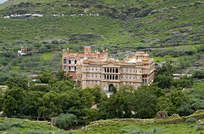 Hotel Patan Mahal