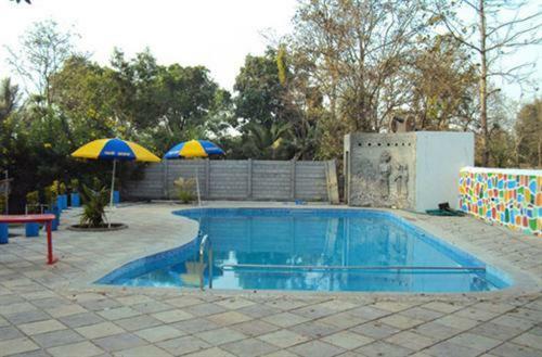 Dormitory Stay - Yellow House Beach