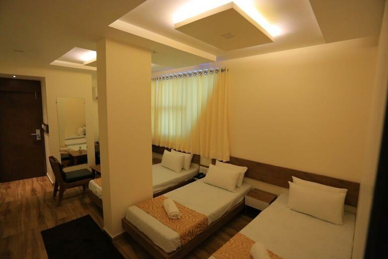 Hotel The Grand Raveta