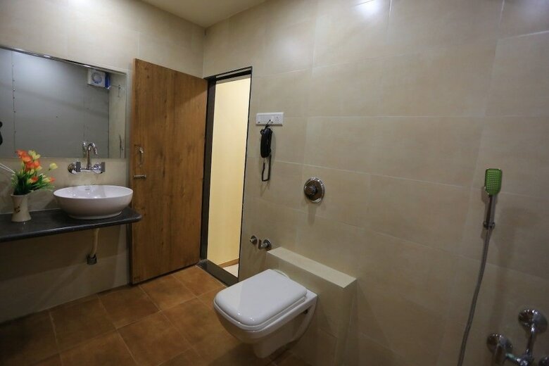 Hotel The Grand Raveta