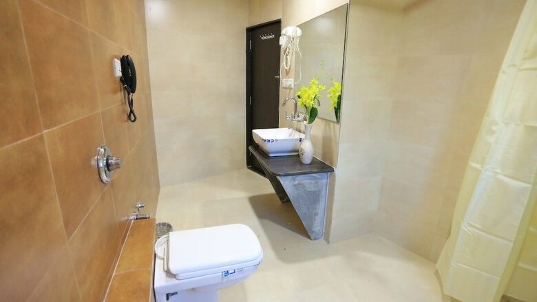 Hotel The Grand Raveta