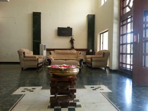 Hotel Paramount Inn