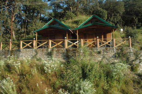Lodge Pangot Retreat