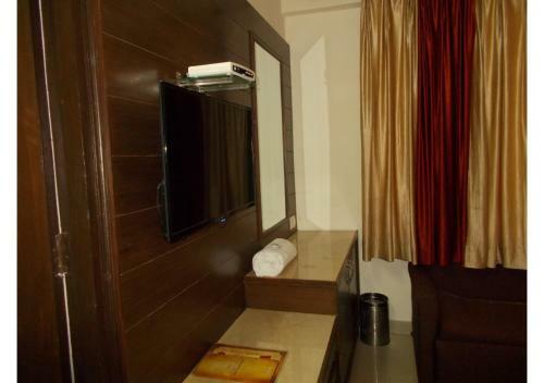 Hotel Royal Stay Near Mall Road