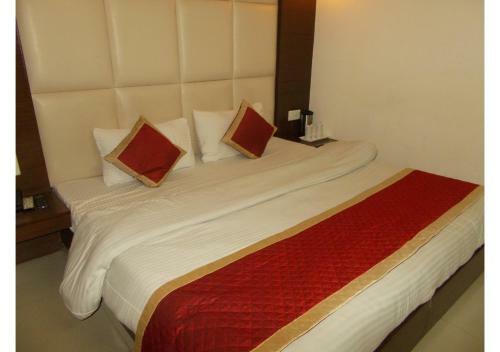 Hotel Royal Stay Near Mall Road