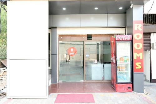 Oyo 14720 Hotel G R Highway
