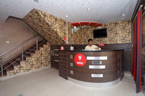 Oyo 10413 Hotel Royal Plaza