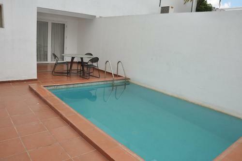 Poppy's Vista Hotel