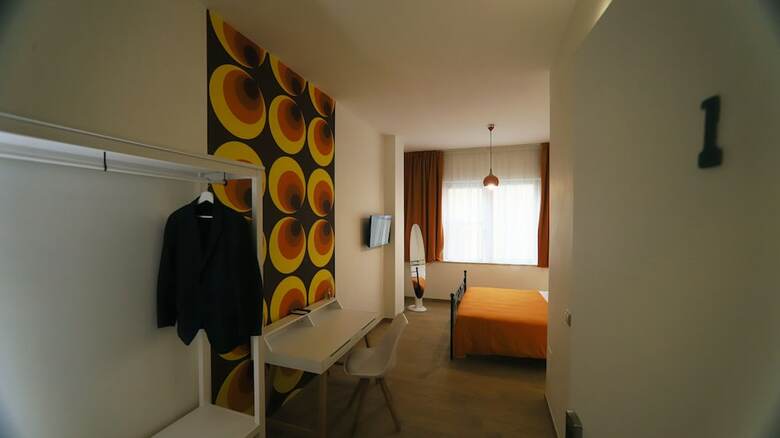 Hostal 1970 Rooms