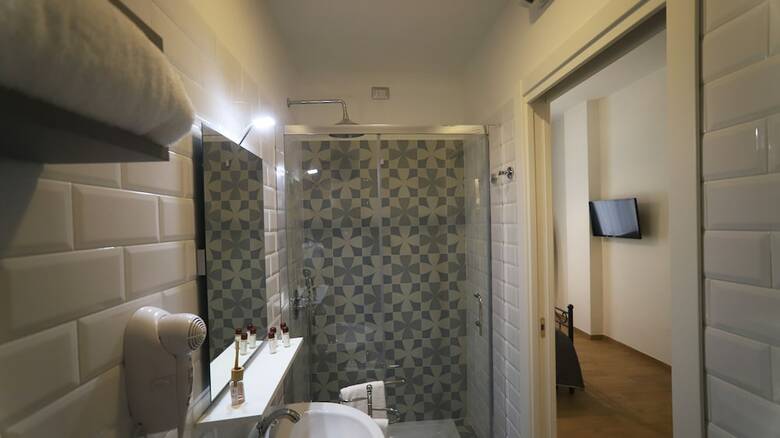 Hostal 1970 Rooms