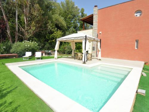 Beautiful Villa In Lucca With Swimming Pool