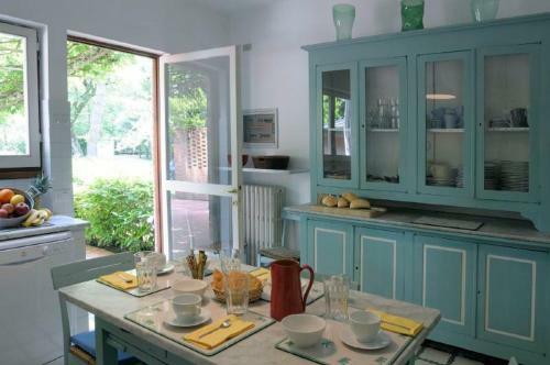 Marina Dei Ronchi Villa Sleeps 14 Pool Air Con Wifi