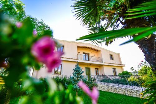 Hotel Arucim�li Rural Resort