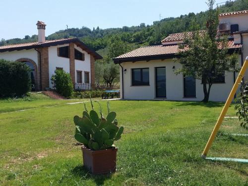 Modern Apartment In Gemmano Italy With Garden