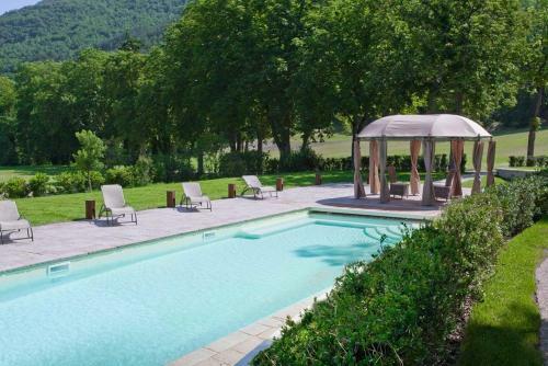 Gubbio Villa Sleeps 20 Pool Air Con Wifi