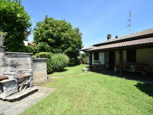 Elegant Villa In Meina With Private Garden