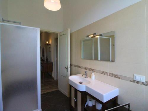 Monte San Savino Villa Sleeps 8 Pool Wifi