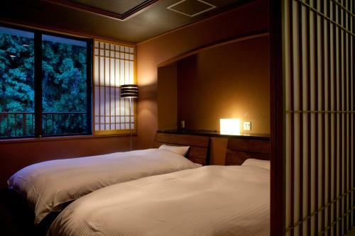 Yamanakaonsen Ohanami Kyubei