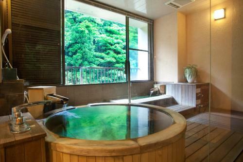 Yamanakaonsen Ohanami Kyubei