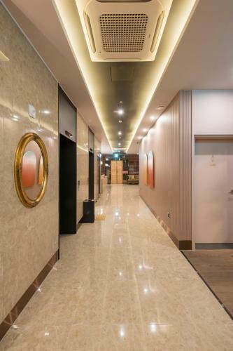 Brown-dot Hotel Guseo