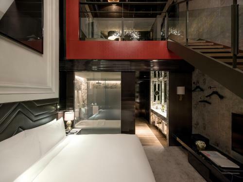 Hotel Art Paradiso, Paradise City