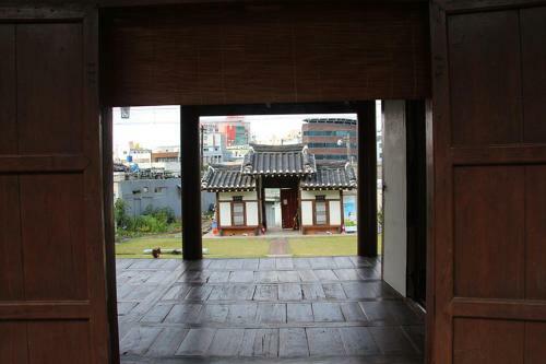 Hostal Former Guamseowon Hanok Guesthouse