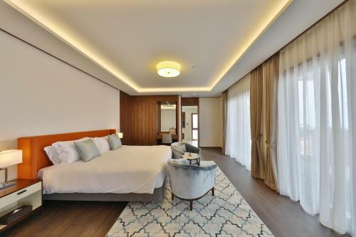 Camphortree Hotel And Resort