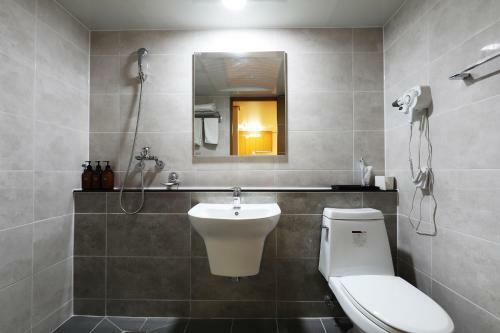 Hostal Erica Guesthouse