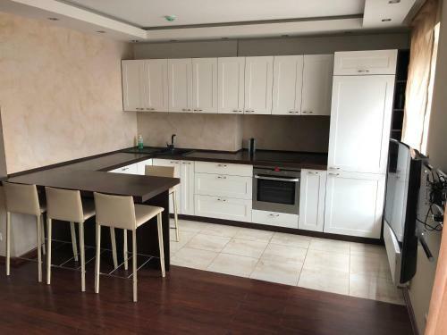 Mantas Apartments