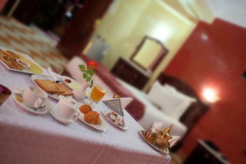 Hotel H�tel Les Ambassadeurs