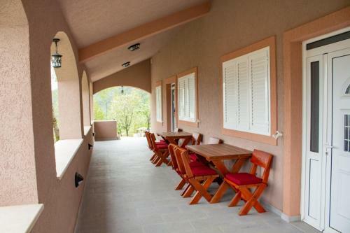 Hostal Guesthouse Djukanovic