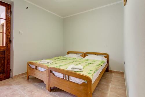 David & Hanna Apartments