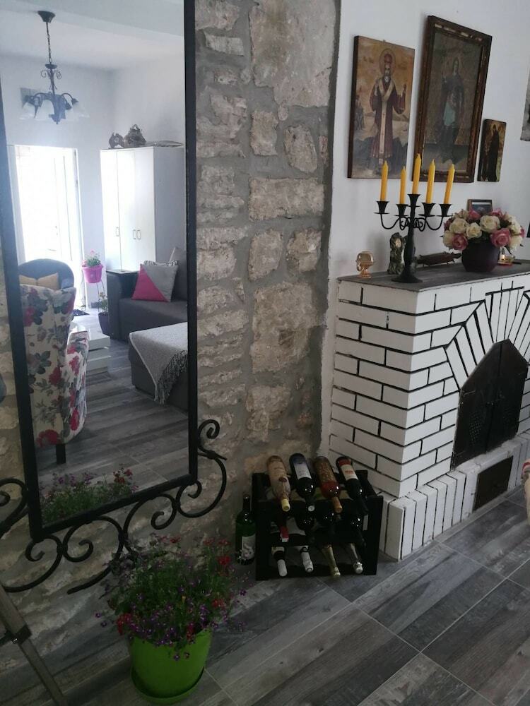 Apartamento Old House Morinj-tara