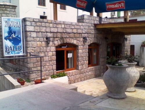 Apartments Radojevi?