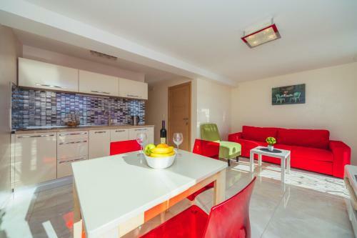 Apartment Galija Petrovac Lux