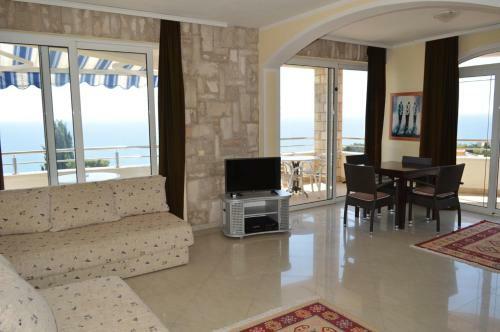 Apartments Amina