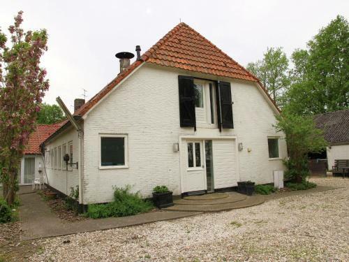Lovely Child-friendly Apartment In Rutten
