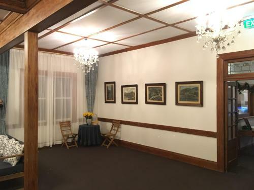 Te Puia Hot Springs Hotel