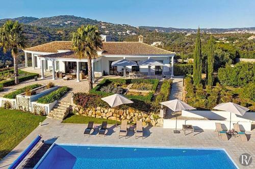 Santa Barbara de Nexe Villa Sleeps 8 Pool Air Con