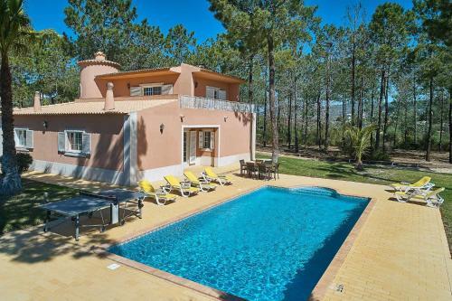 Barros de Sao Joao Villa Sleeps 6 Air Con